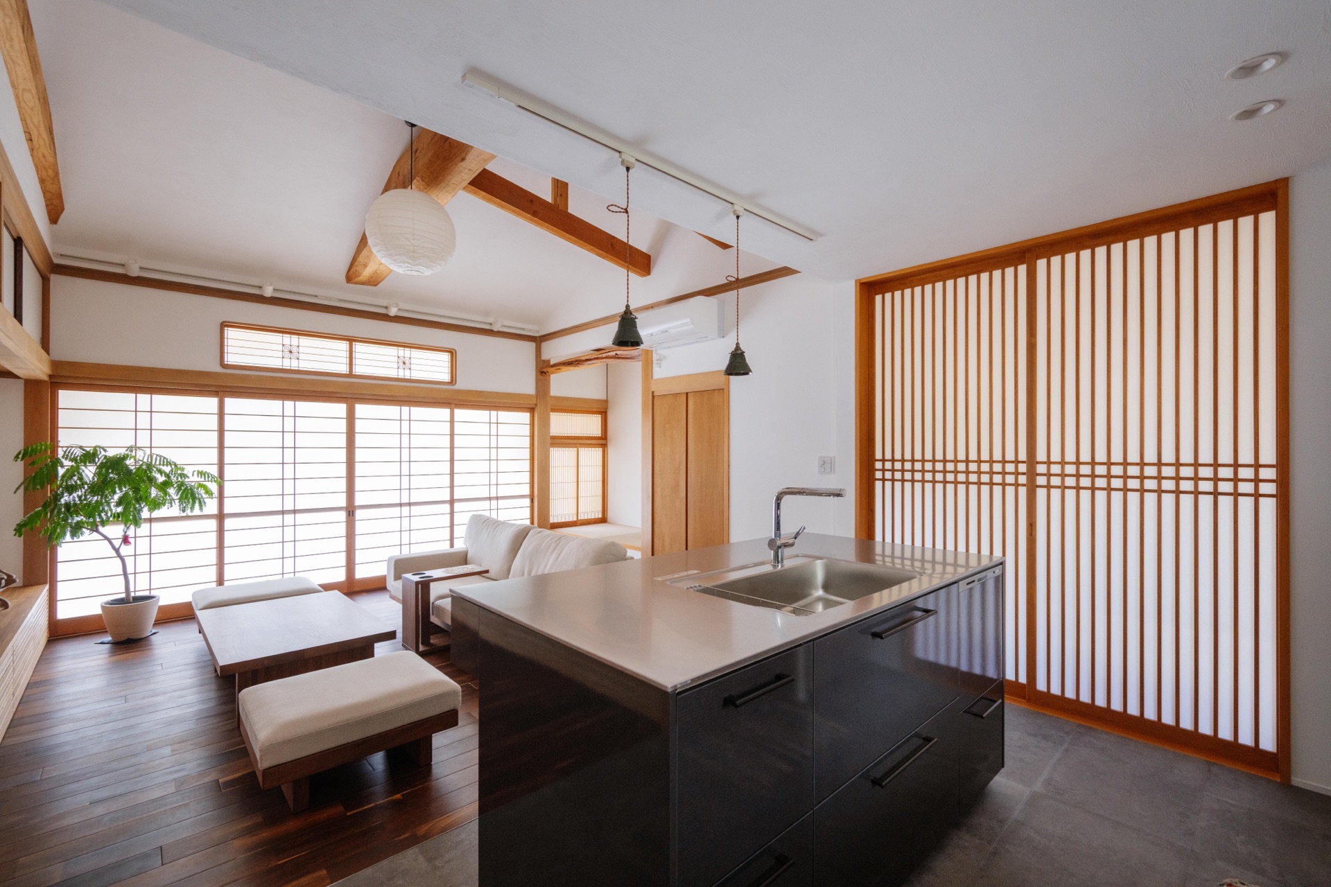 時を重ねる愉楽の家 - 愛媛の注文住宅・工務店探しなら【IEHIME】
